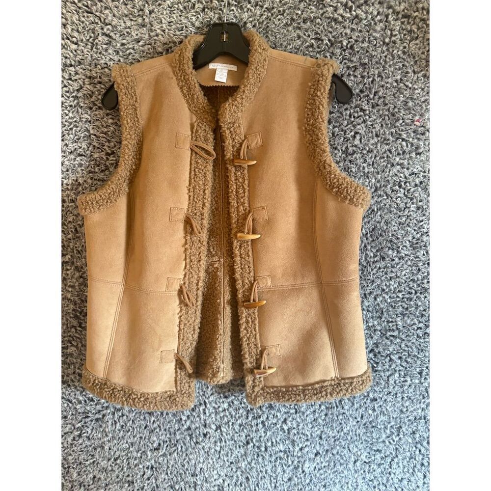 Charter Club Women's Beige Sherpa Vest Size M Toggle Closure